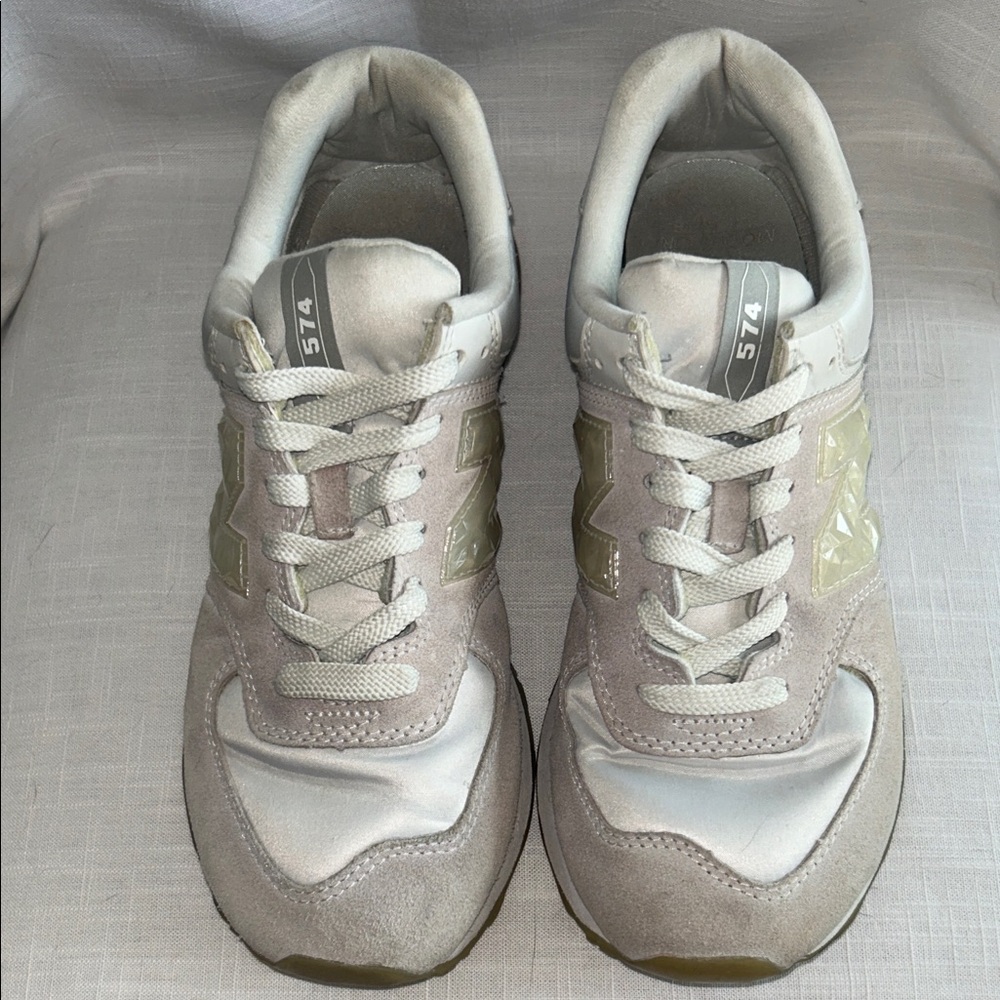 New Balance  Women's Sneakers Beige and Gray